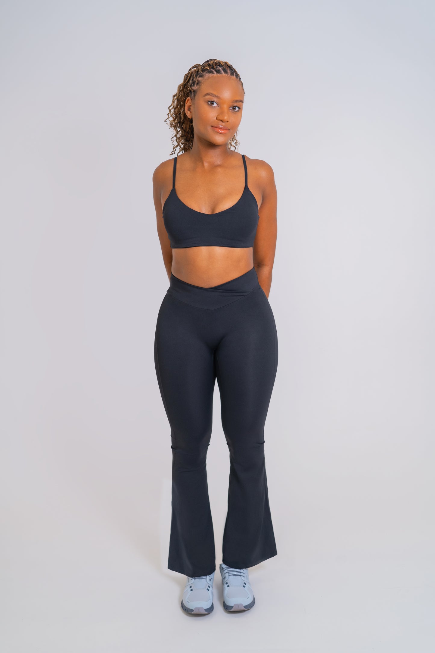 KIARI BLACK INVISIBLE SCRUNCH FLARE LEGGINGS