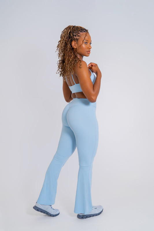 KIARI BABYBLUE INVISIBLE SCRUNCH FLARE LEGGINGS